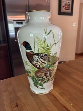 Lenox Game Bird Series Ring-necked Pheasant Val Roy Gerischer 12" Porcelain Vase
